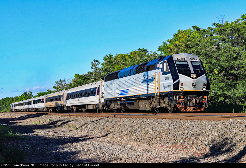 NJT 4008 on train 5445